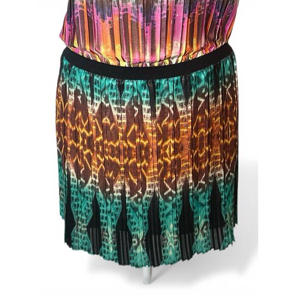 BCBG Summer Dress - Picture 4 of 4